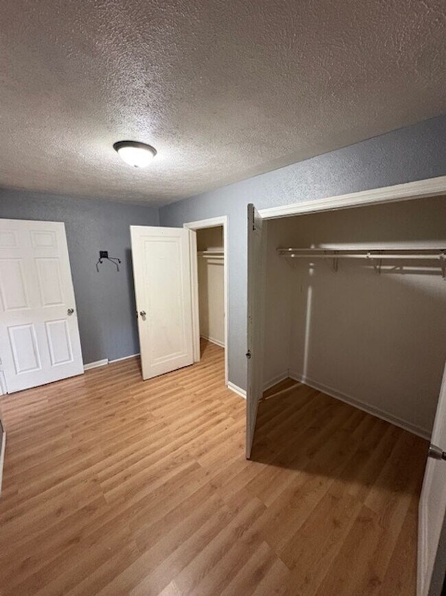 Building Photo - 1311 N Flora Ave