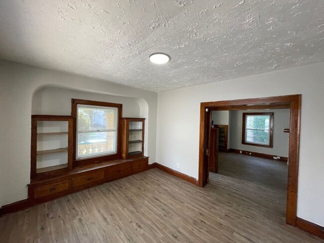 Building Photo - SECTION 8 and EDEN ACCEPTED!! Newly Renovated 4BR Home with Tons of Space!