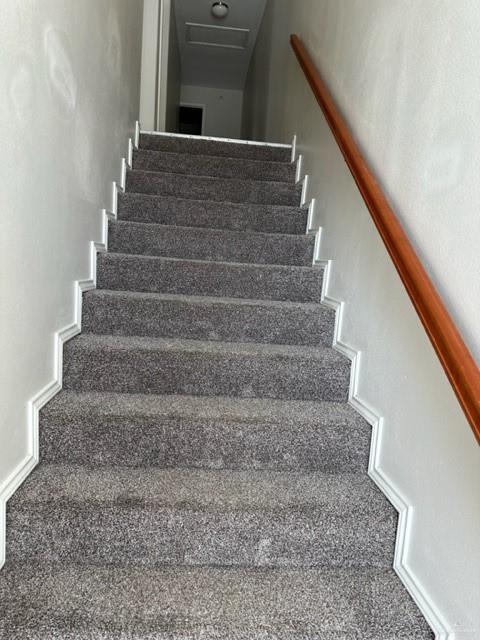 Building Photo - 13 West Dr