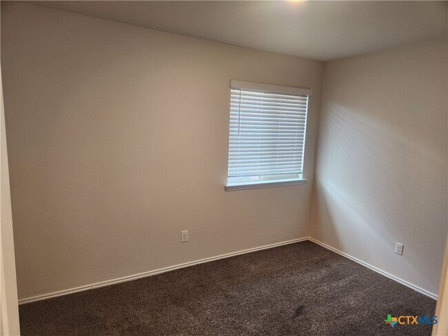 Building Photo - 8940 Ranger Smt Rd