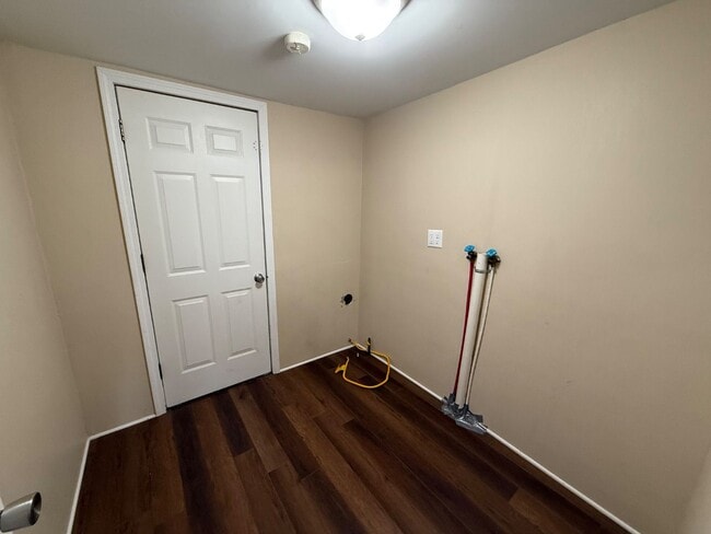 Building Photo - 62 Prospect St