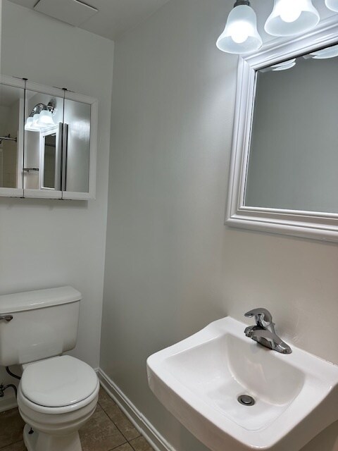 bath - 4106 Washington Blvd