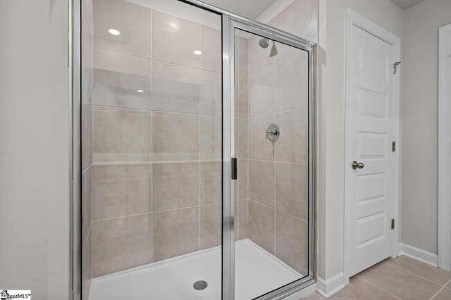 Building Photo - 403 Redear Rd