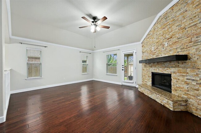 Building Photo - 116 Wolf Creek Way