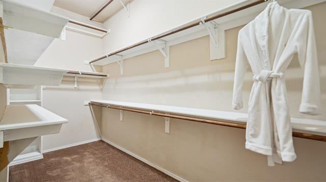 Building Photo - 613 W Sheila Cir