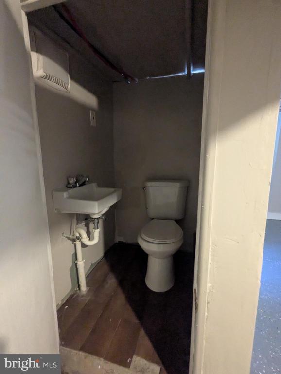 Building Photo - 2747 N Judson St