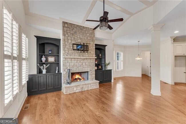 Building Photo - 5861 Yoshino Cherry Ln NE