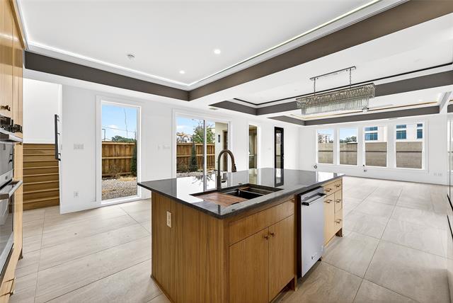 Building Photo - 328 Lavender Ln