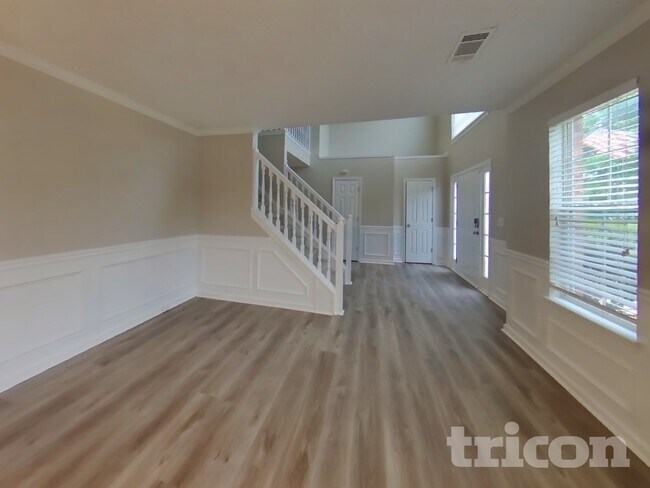 Building Photo - 9493 Creekside Rd