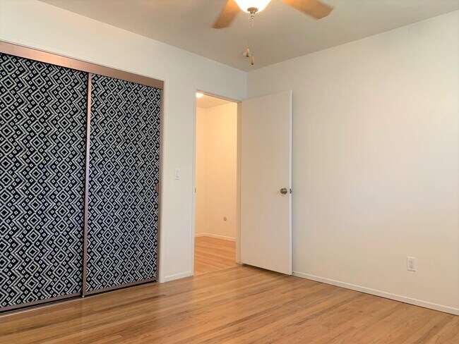 Building Photo - Four Bedroom in Crown Village