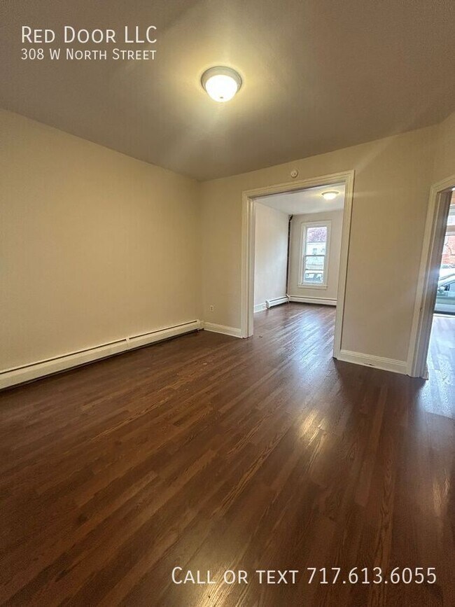 Building Photo - 308 W North St