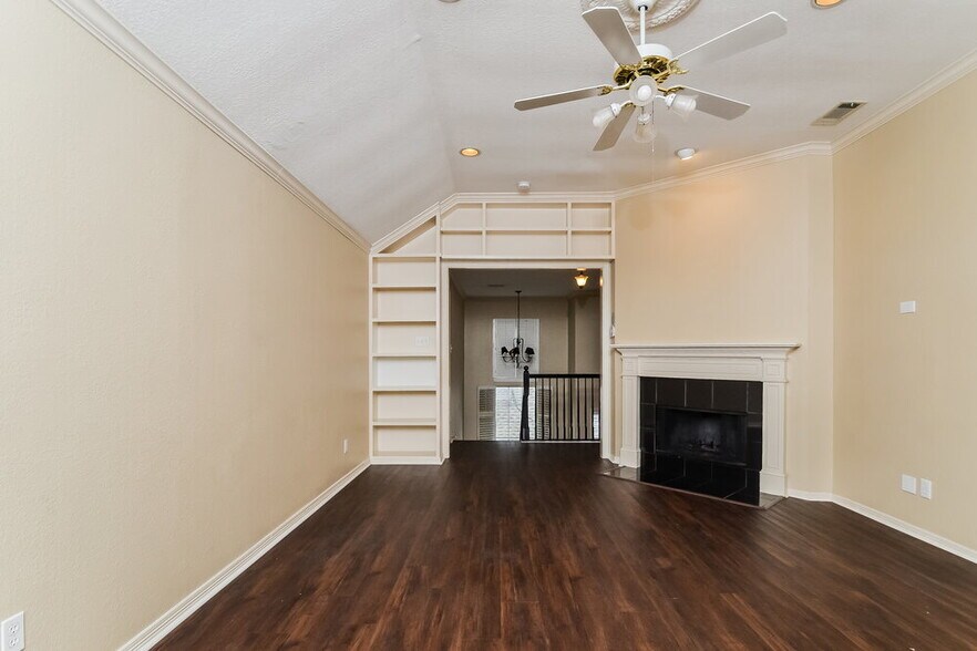 Building Photo - 18930 Ravenglen Ct