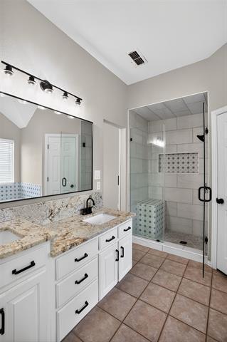 Building Photo - 402 Taos Ct E