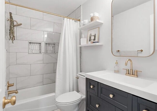 Building Photo - 5813 Brentwood Trace