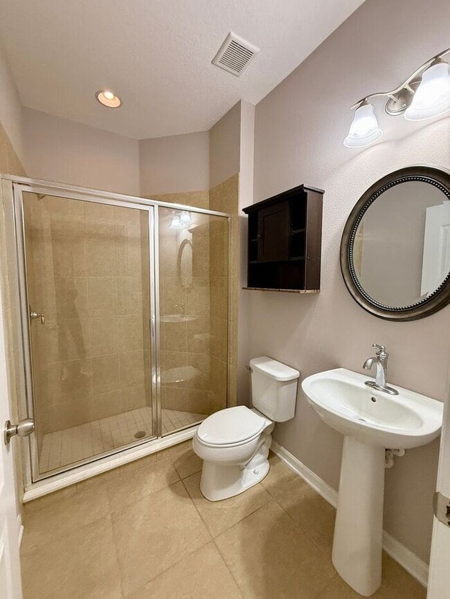 Building Photo - SPACIOUS Two Story Beautiful 5/4 Home in The Enclave At Aloma!