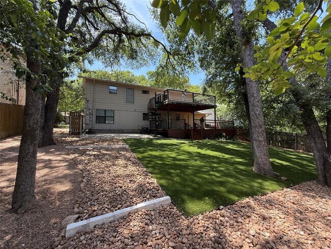 Building Photo - 1708 Fawn Dr