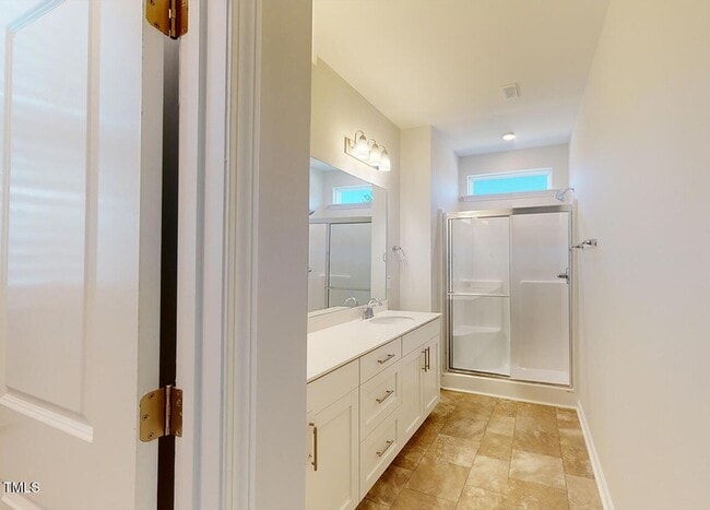 Building Photo - 635 Cline Falls Dr