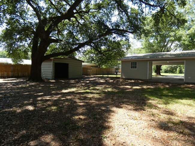 Building Photo - Charming 4BR/2BA home in Milton