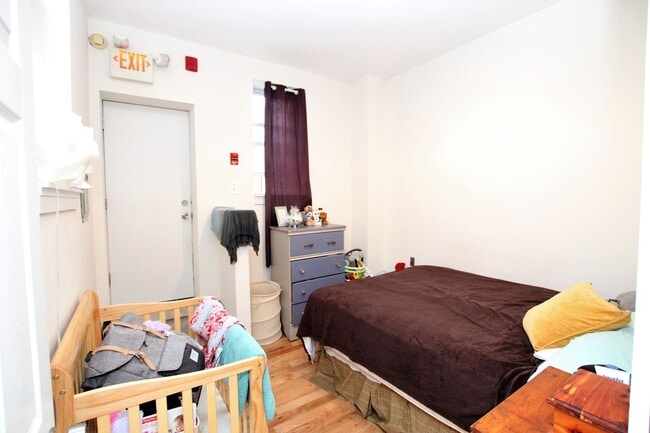 Building Photo - Spacious newly renovated one bedroom unit in a great location in Brewerytown