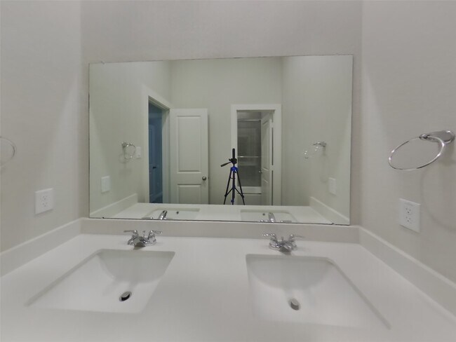Building Photo - 2350 Cohorn Trl