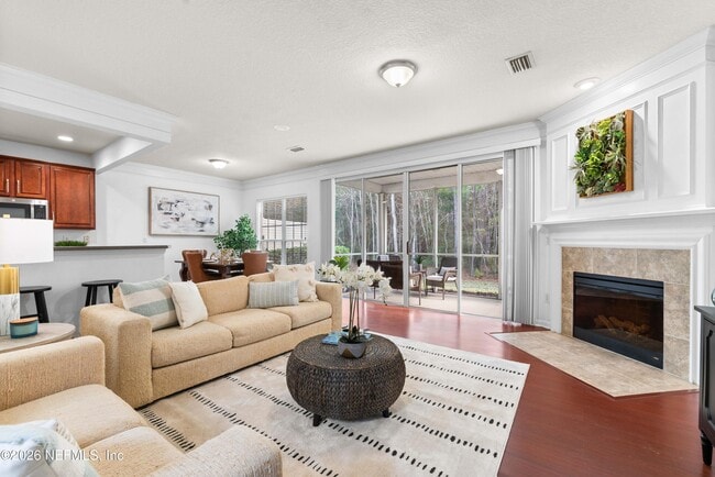 Building Photo - 3897 Lionheart Dr
