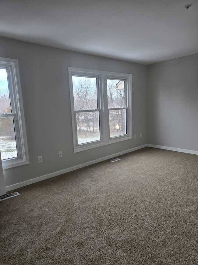 Building Photo - 9 Warthens Way