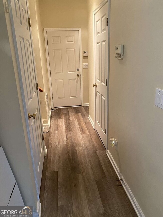 Building Photo - 5155 Yellow Pine Dr
