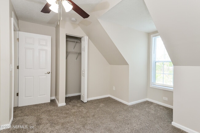 Building Photo - 12290 Versailles St