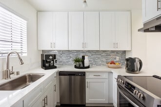 Building Photo - Seagate Rental Condominiums