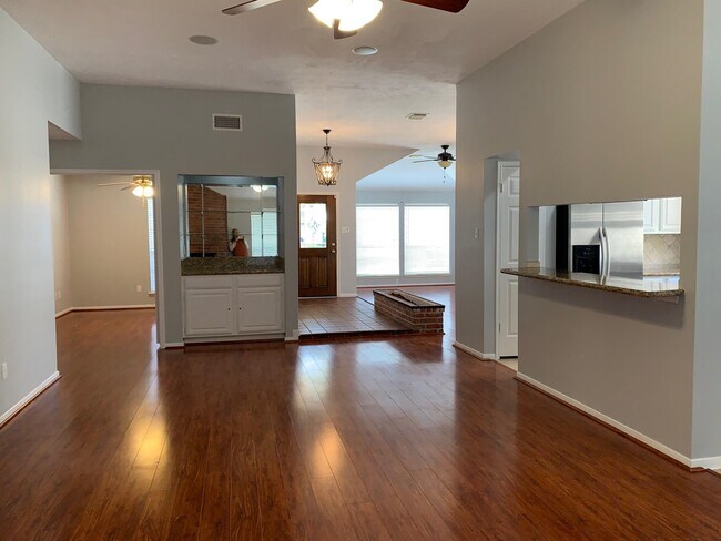 Building Photo - 3111 Lazy Brook Dr