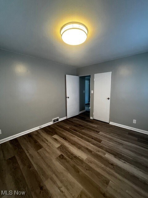 Building Photo - 5120 Glenwood Ave