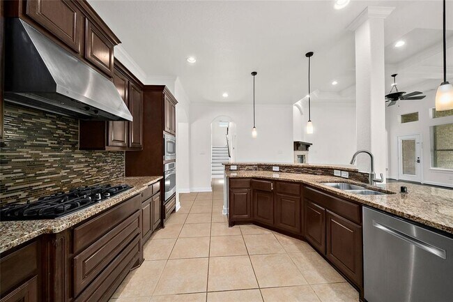 Building Photo - 26726 Longleaf Valley Dr