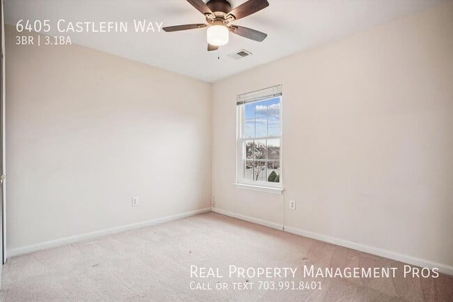 Building Photo - 6405 Castlefin Way