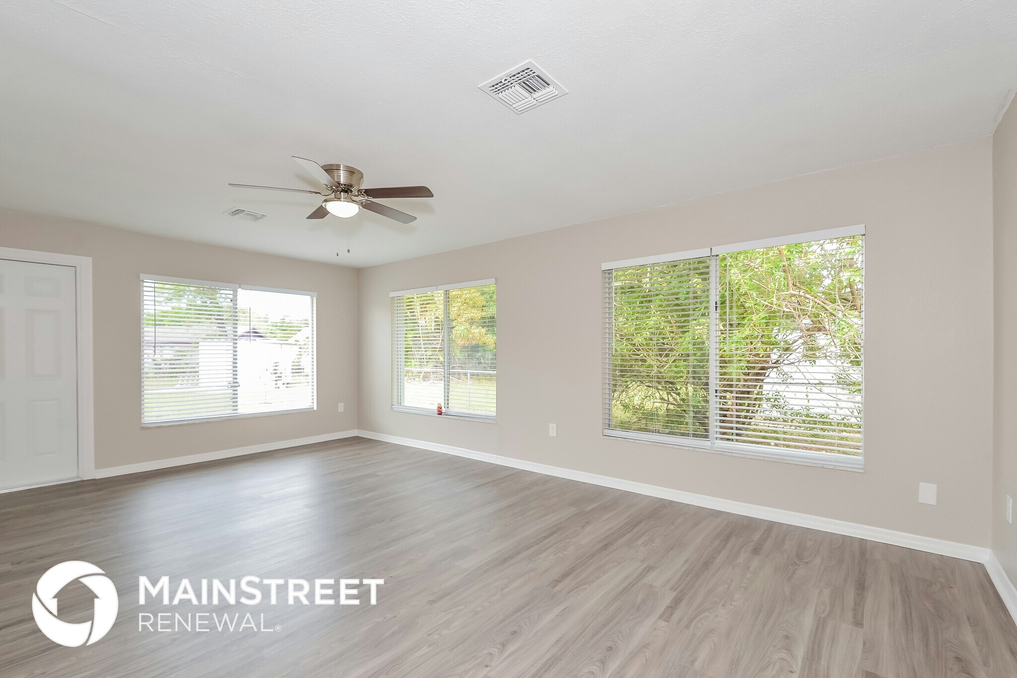 Building Photo - 3019 Clay Cir