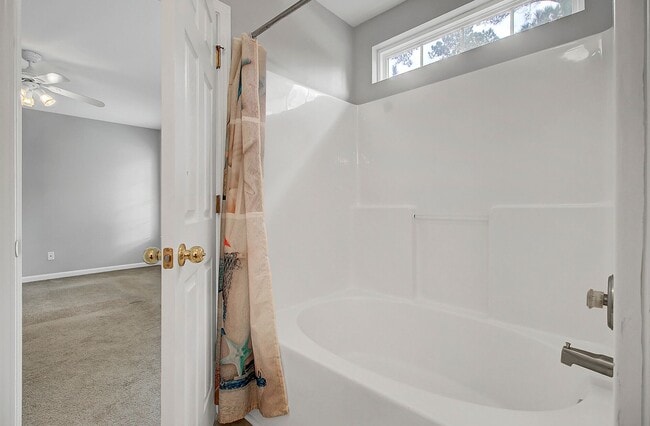 Building Photo - Premier Living With Dual Primary Suites & Community Comforts