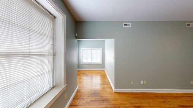 Building Photo - 3867 Lafayette Ave