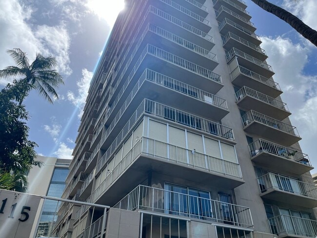 Building Photo - 2115 Ala Wai Blvd