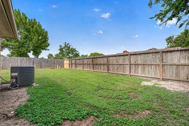Building Photo - 7407 Cortes Dr