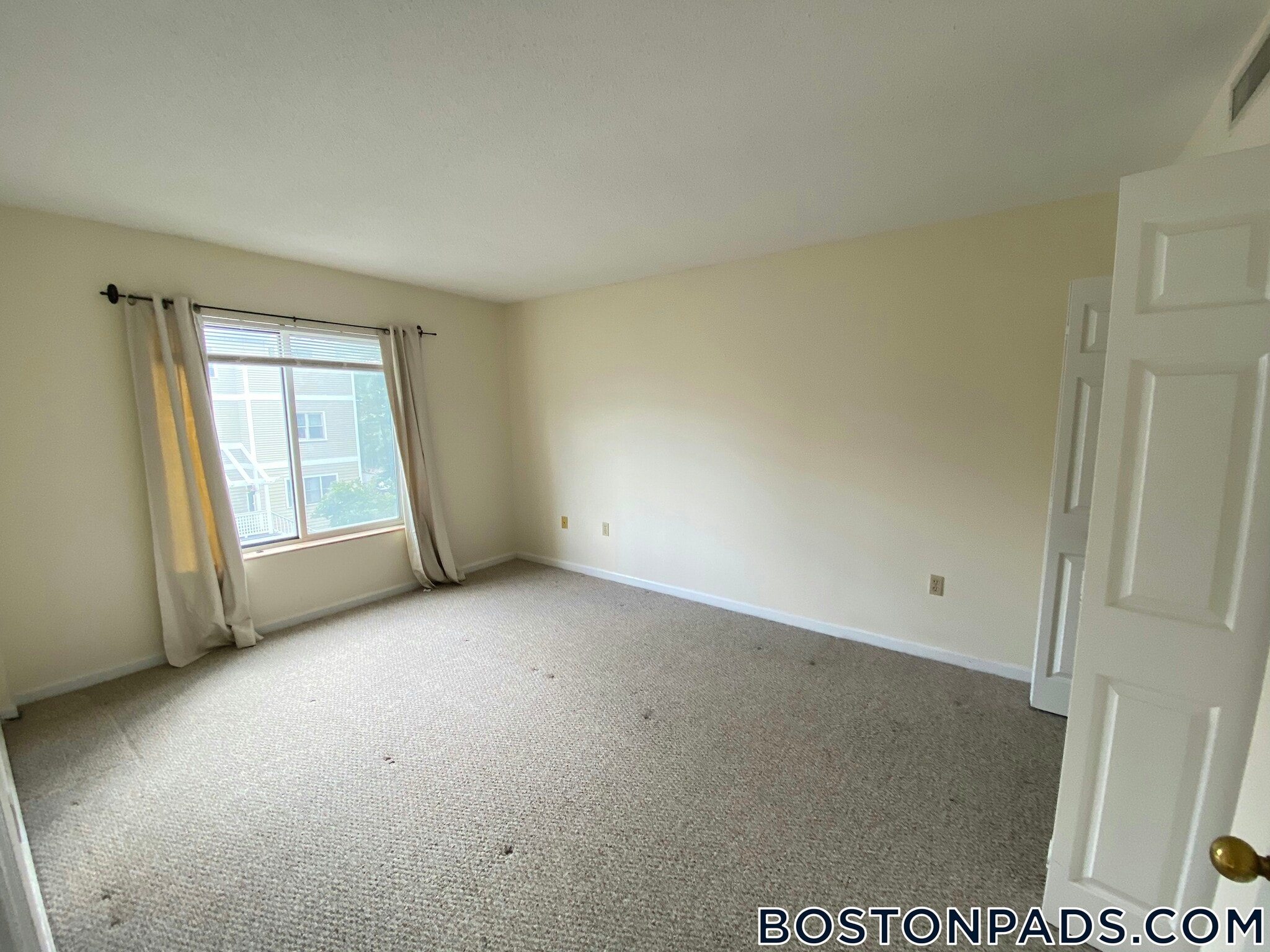 Building Photo - 345 Franklin St