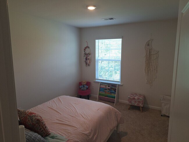 Building Photo - Lovely Four Bedroom Home  Appropriately 5 ...