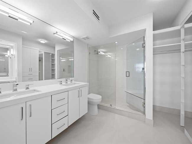 Building Photo - 2000 S Ocean Dr