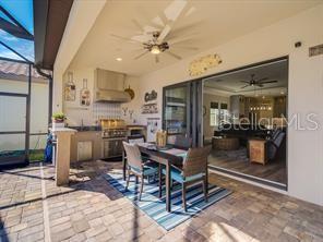 Building Photo - 714 16th Ave E