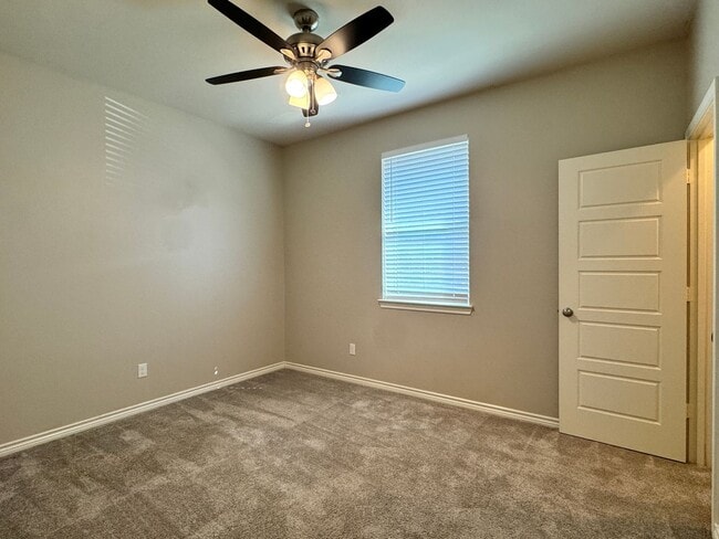 Building Photo - 3925 Old Omen Rd