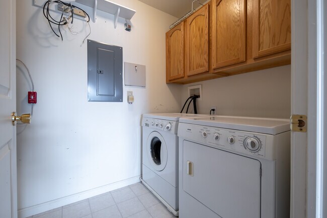 Building Photo - 108 Evergreen Pl