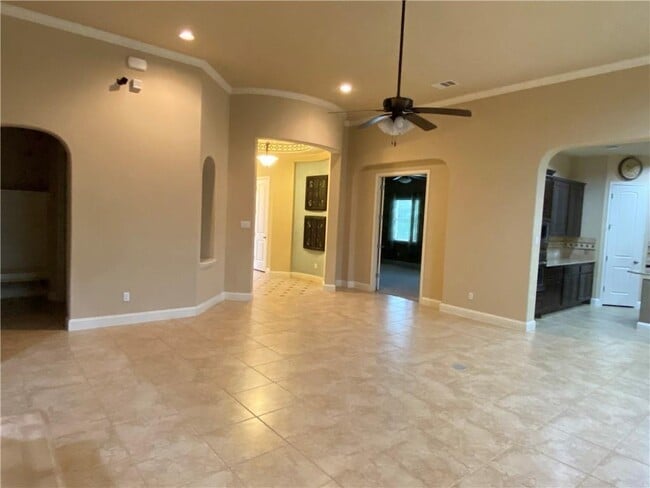 Building Photo - 3216 Herradura Dr