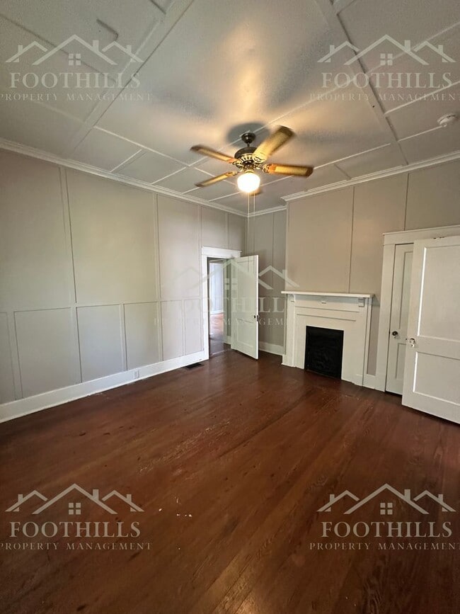 Building Photo - 3 Bedrooms | 2 Bathrooms | Near Anderson U...