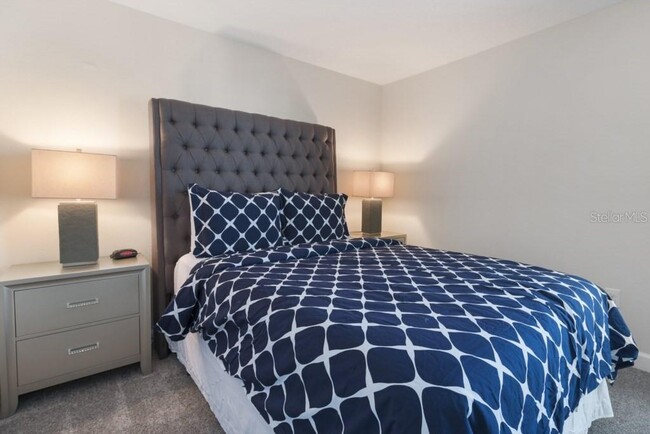 Building Photo - 1560 Flange Dr