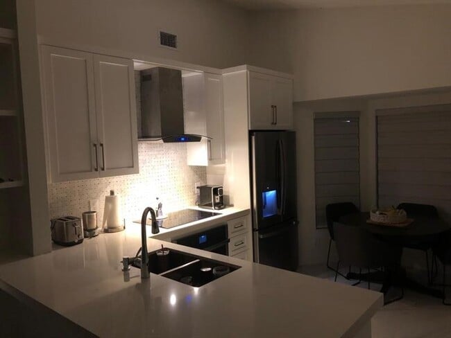 Building Photo - 1303 Seagrape Cir