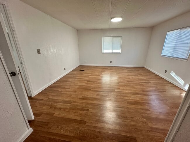 Building Photo - 44826 Orpington Ave