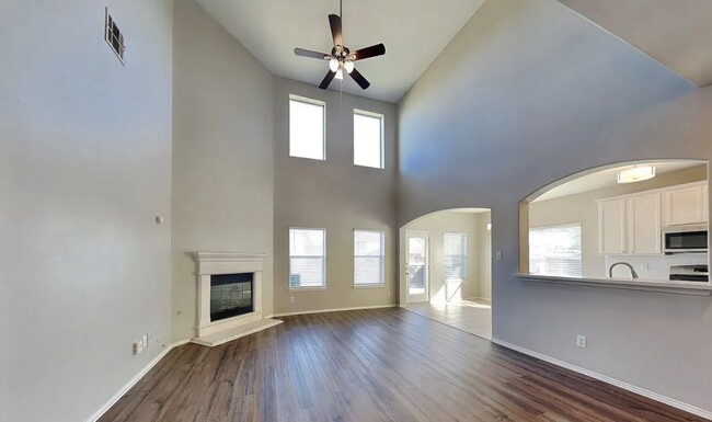 Building Photo - Elegant Simplicity in This Beautiful 4-Bedroom Residence